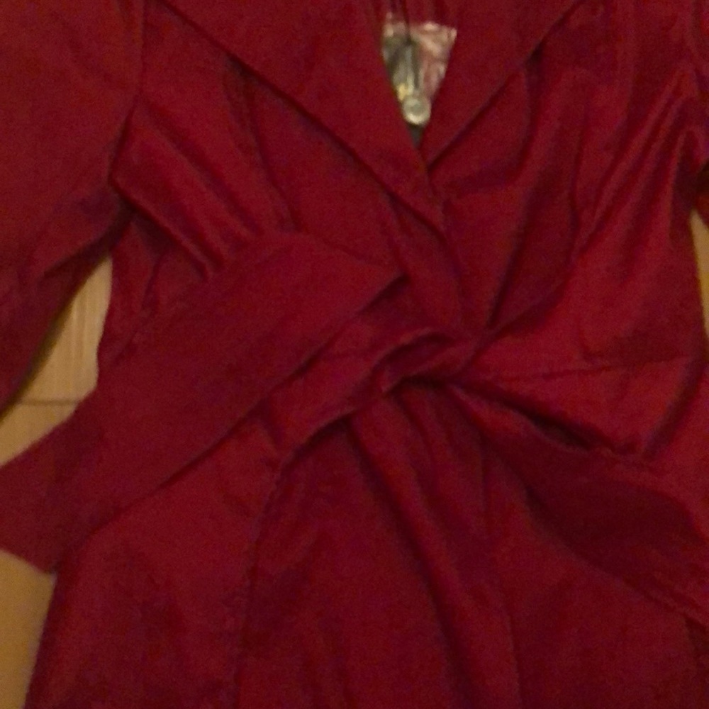 Red coat - Picture 2 of 3